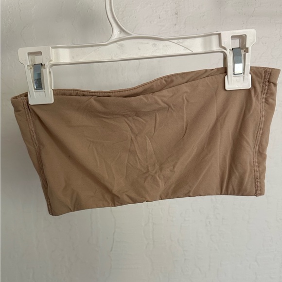 SKIMS Fits Everybody Bandeau - Picture 5 of 5